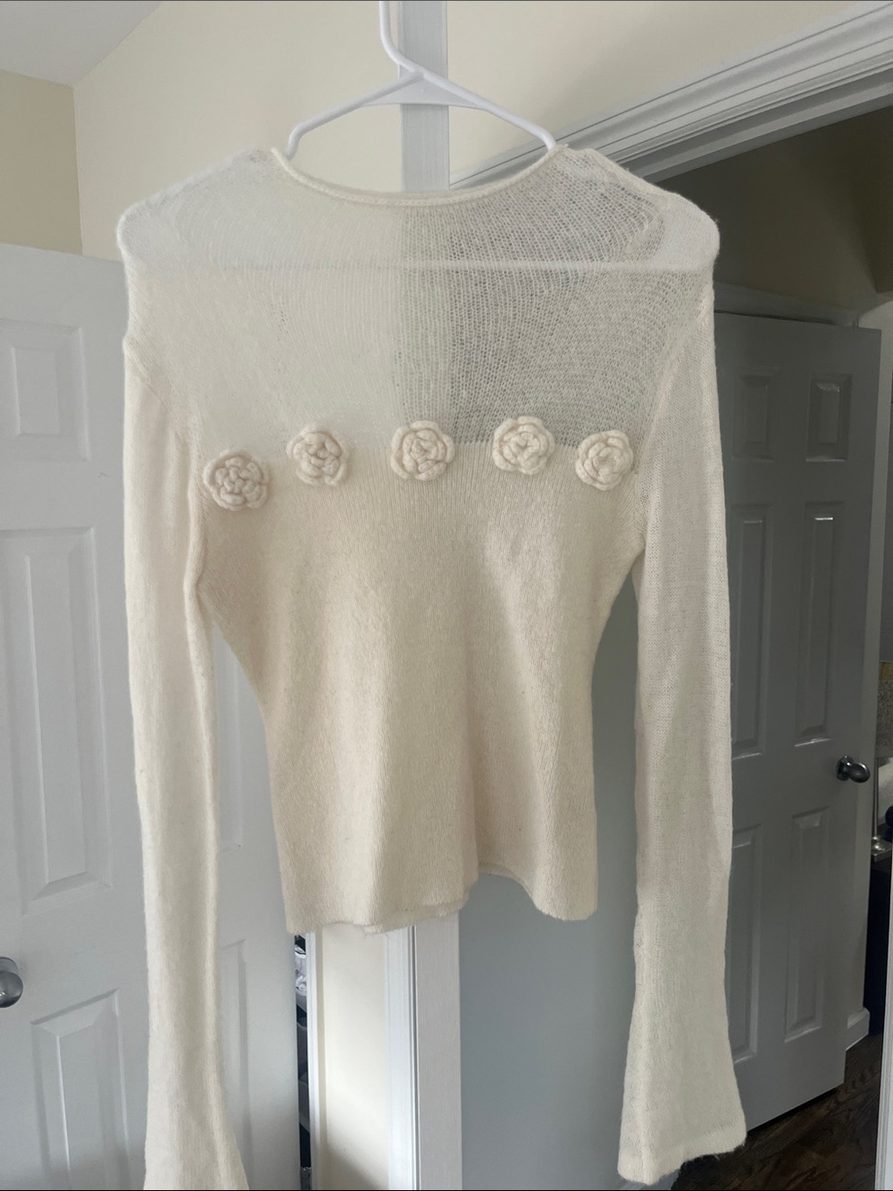 Commense Cream Floral Appliqué Crewneck Sweater